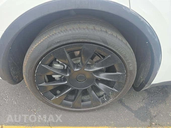 2021 Tesla Model Y Long Range - miniatura 18