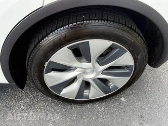 2021 Tesla Model Y Long Range - miniatura 19