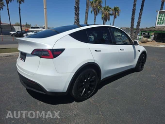 2021 Tesla Model Y Long Range - miniatura 3
