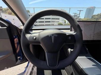 2021 Tesla Model Y Long Range - miniatura 15