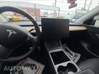 2021 Tesla Model Y Long Range – miniatura 9