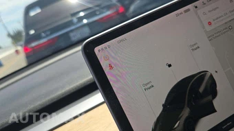 2021 Tesla Model Y Long Range – miniatura 26