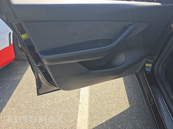 2021 Tesla Model Y Long Range – miniatura 9
