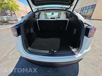 2021 Tesla Model Y Long Range - miniatura 11