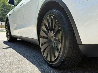 2021 Tesla Model Y Long Range - miniatura 23