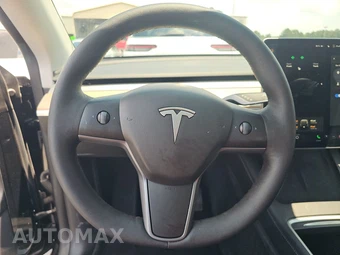 2021 Tesla Model Y Long Range – miniatura 10