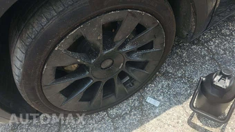 2021 Tesla Model Y Long Range – miniatura 37