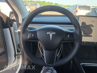2021 Tesla Model Y Long Range - miniatura 10