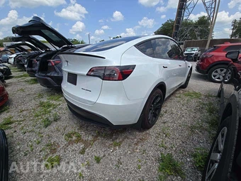 2021 Tesla Model Y Long Range - miniatura 2