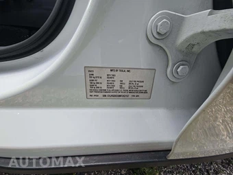 2021 Tesla Model Y Long Range - miniatura 5