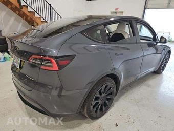 2021 Tesla Model Y Long Range - miniatura 3