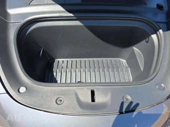 2021 Tesla Model Y Long Range - miniatura 23