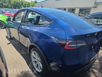 2021 Tesla Model Y Long Range - miniatura 2