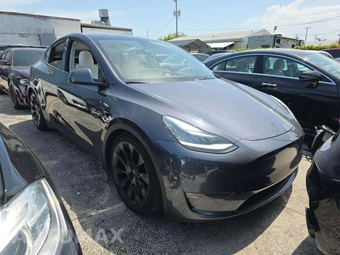 2021 Tesla Model Y Long Range - miniatura 4
