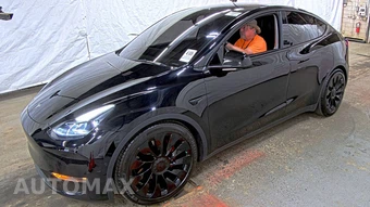 2021 Tesla Model Y Performance - samochód z USA z aukcji Manheim, oferta Kup Teraz w AUTOMAX