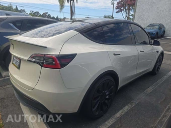 2021 Tesla Model Y Performance - miniatura 3