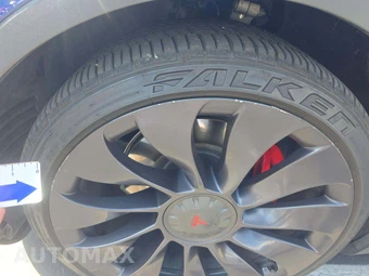 2021 Tesla Model Y Performance - miniatura 22