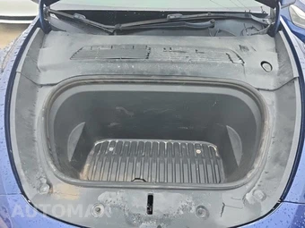 2021 Tesla Model Y Standard Range - miniatura 18