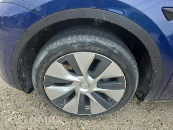 2021 Tesla Model Y Standard Range - miniatura 8