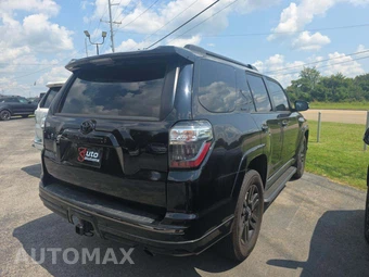 2021 Toyota 4Runner Nightshade - miniatura 3