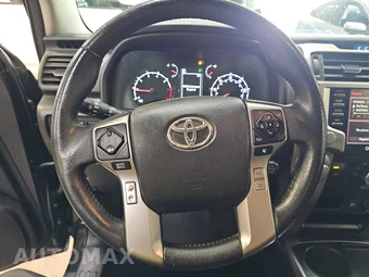 2021 Toyota 4Runner SR5 – miniatura 10