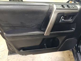 2021 Toyota 4Runner SR5 – miniatura 9