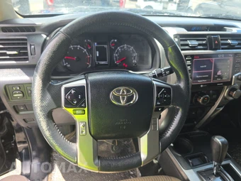2021 Toyota 4Runner SR5 – miniatura 10