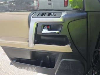 2021 Toyota 4Runner SR5 – miniatura 9