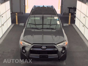 2021 Toyota 4Runner SR5 - miniatura 2