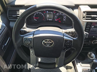 2021 Toyota 4Runner SR5 - miniatura 10