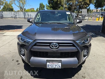 2021 Toyota 4Runner SR5 - miniatura 2