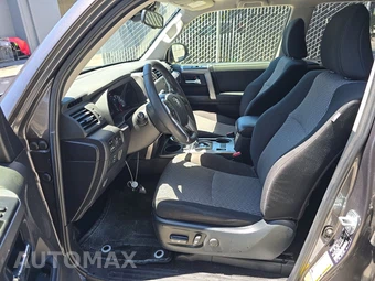 2021 Toyota 4Runner SR5 - miniatura 7