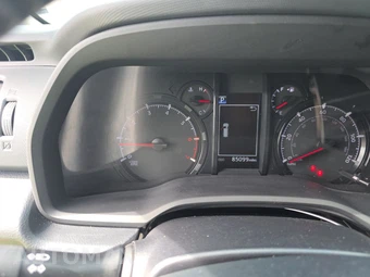2021 Toyota 4Runner SR5 - miniatura 12