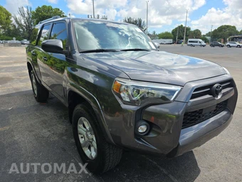 2021 Toyota 4Runner SR5 - miniatura 3
