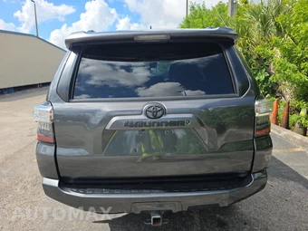 2021 Toyota 4Runner SR5 - miniatura 5