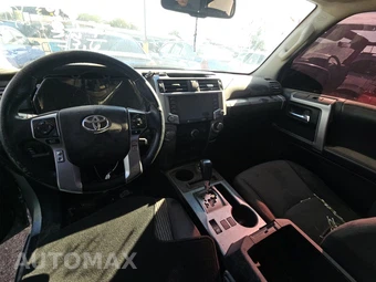 2021 Toyota 4Runner SR5 - miniatura 11