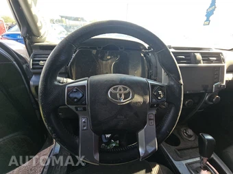 2021 Toyota 4Runner SR5 - miniatura 6