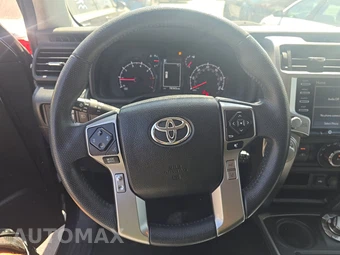 2021 Toyota 4Runner SR5 – miniatura 10