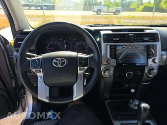 2021 Toyota 4Runner SR5 – miniatura 10