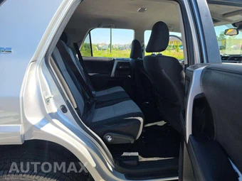 2021 Toyota 4Runner SR5 – miniatura 17