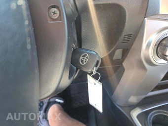 2021 Toyota 4Runner SR5 – miniatura 8