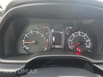 2021 Toyota 4Runner SR5 – miniatura 6