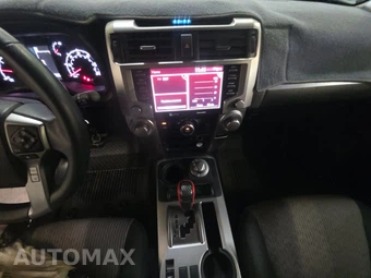 2021 Toyota 4Runner SR5 - miniatura 11