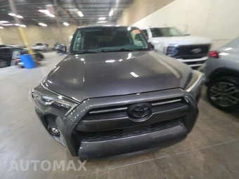 2021 Toyota 4Runner SR5 - miniatura 2