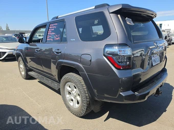 2021 Toyota 4Runner SR5 – miniatura 6