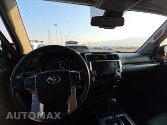 2021 Toyota 4Runner SR5 - miniatura 11