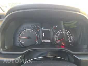 2021 Toyota 4Runner SR5 - miniatura 12