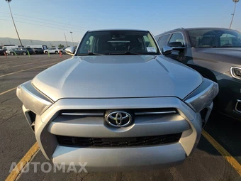 2021 Toyota 4Runner SR5 - miniatura 2