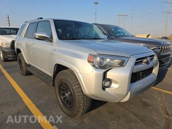 2021 Toyota 4Runner SR5 - miniatura 3