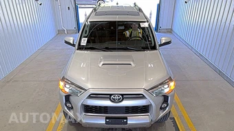 2021 Toyota 4Runner SR5 – miniatura 2